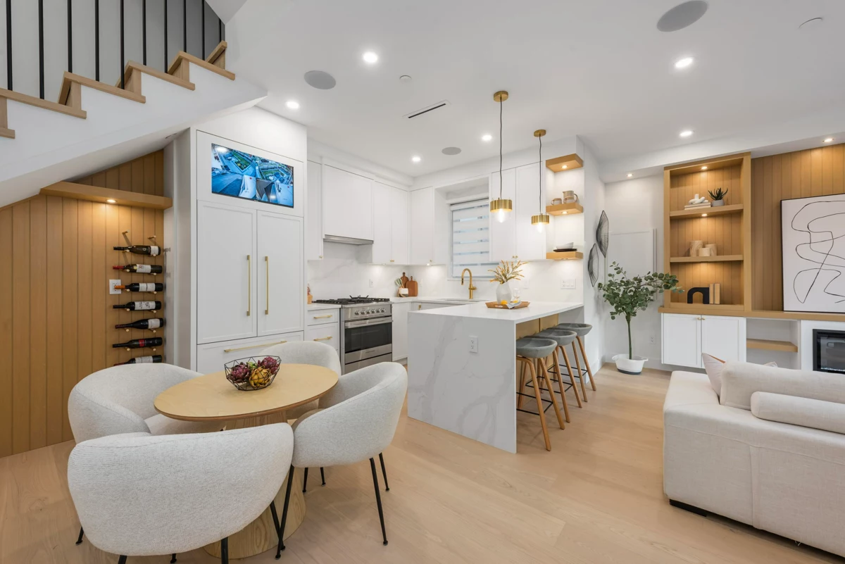 Breakfast Nook Photo of 1 4855 Dumfries Street, Vancouver, BC