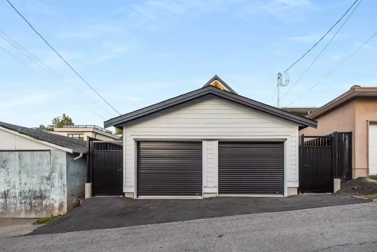 Garage Interior Photo of 1 4855 Dumfries Street, Vancouver, BC