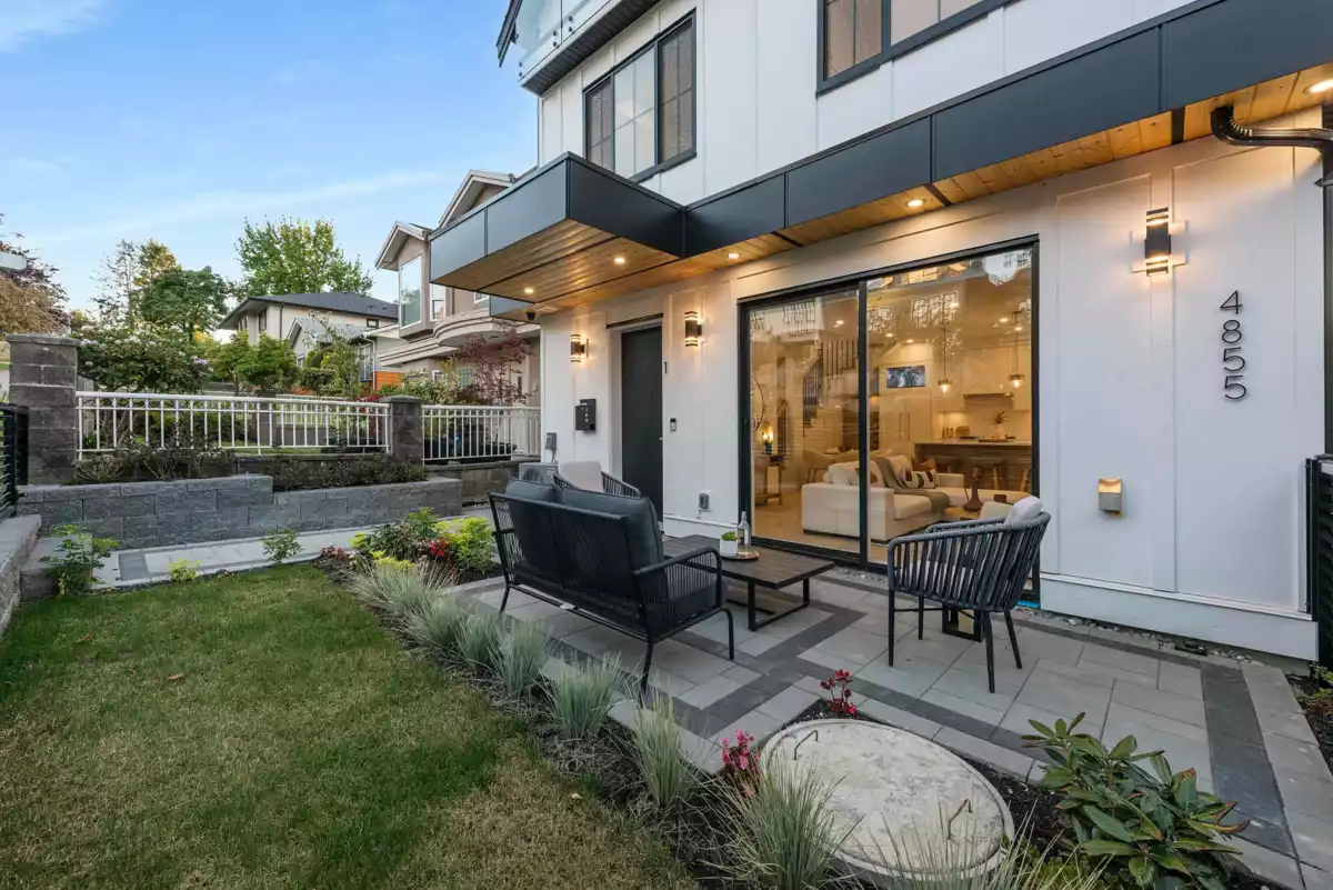 Staircase Photo of 1 4855 Dumfries Street, Vancouver, BC