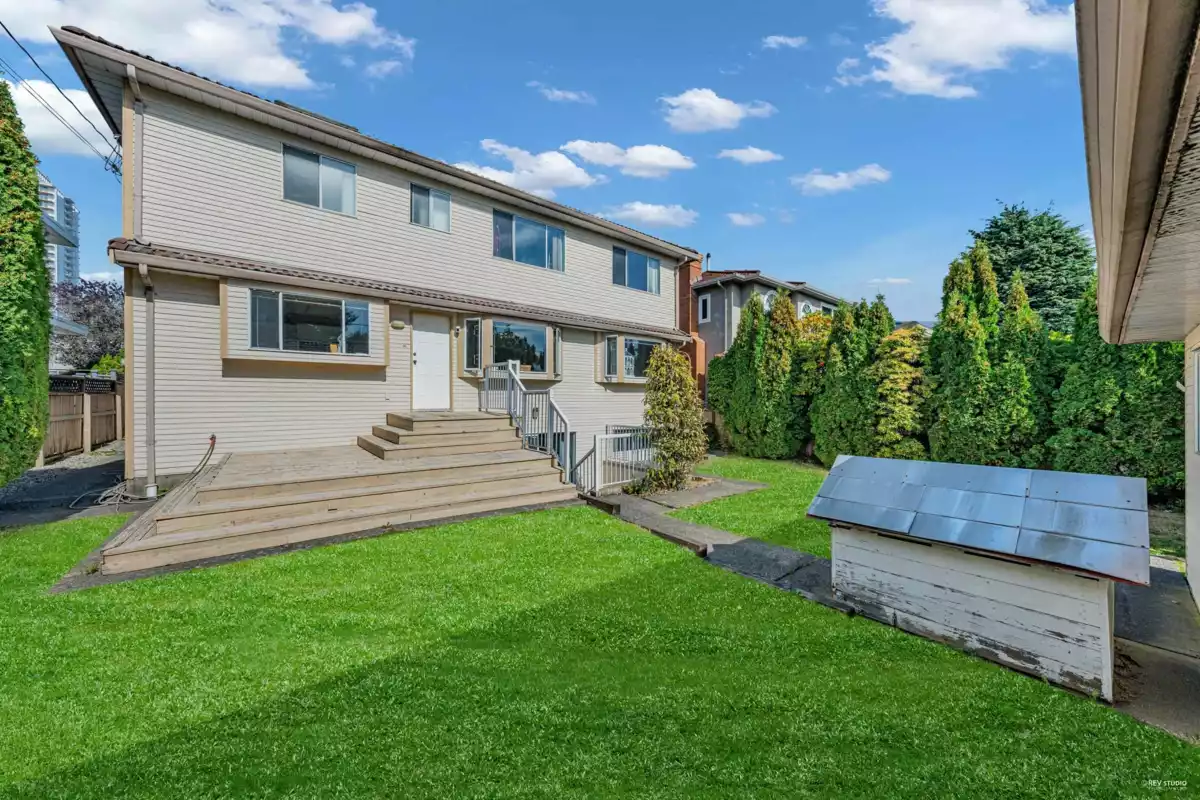 Dining Area Photo of 426 W 44th Avenue, Vancouver, BC