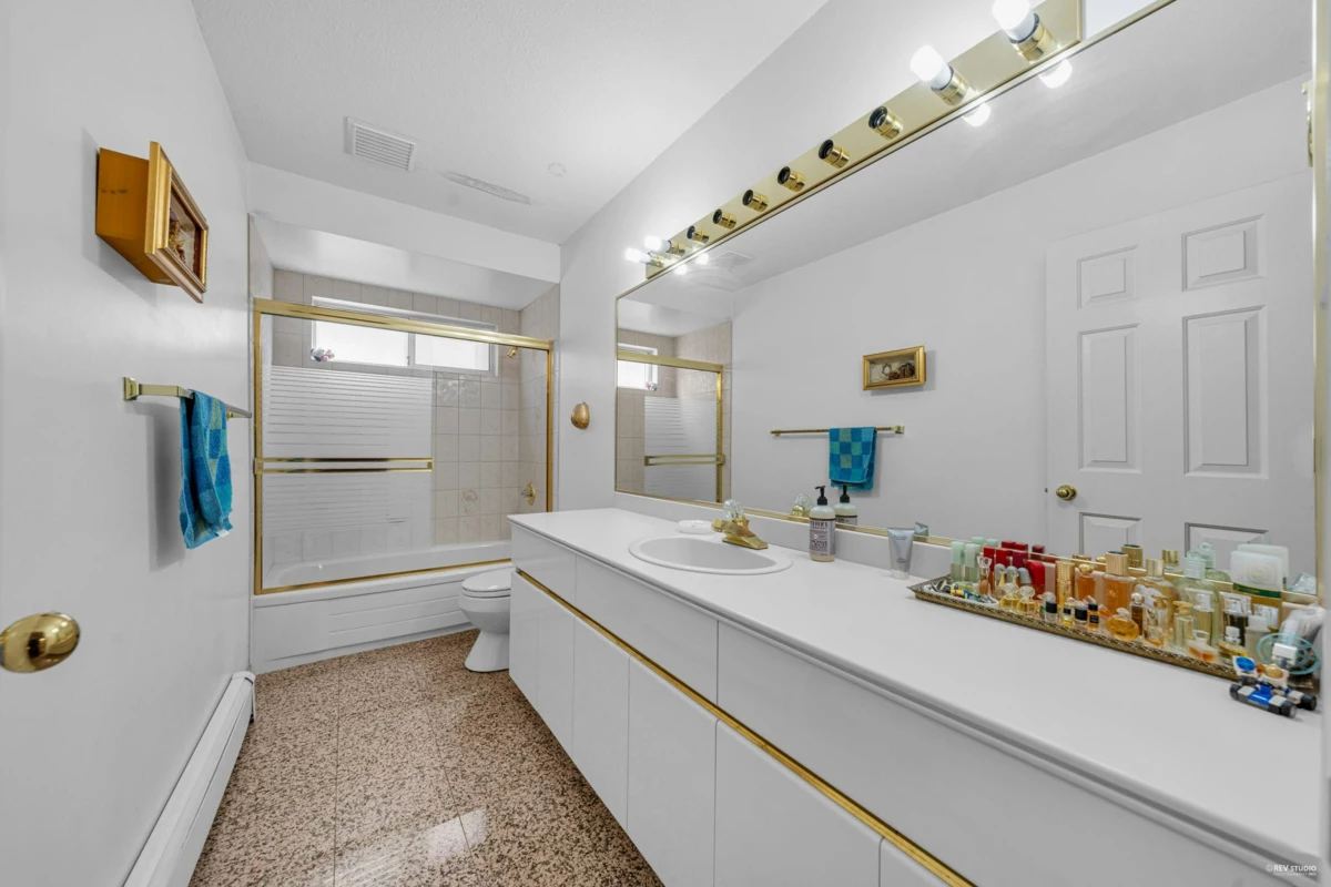 Garden / Landscaping Photo of 426 W 44th Avenue, Vancouver, BC