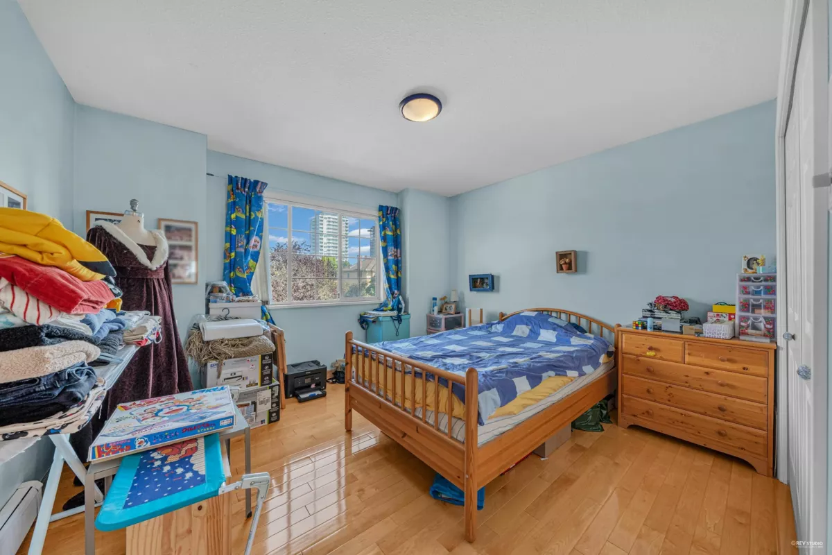 Staircase Photo of 426 W 44th Avenue, Vancouver, BC