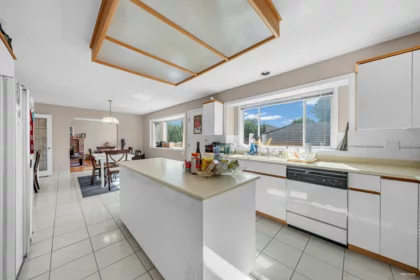 Laundry Room Photo of 426 W 44th Avenue, Vancouver, BC