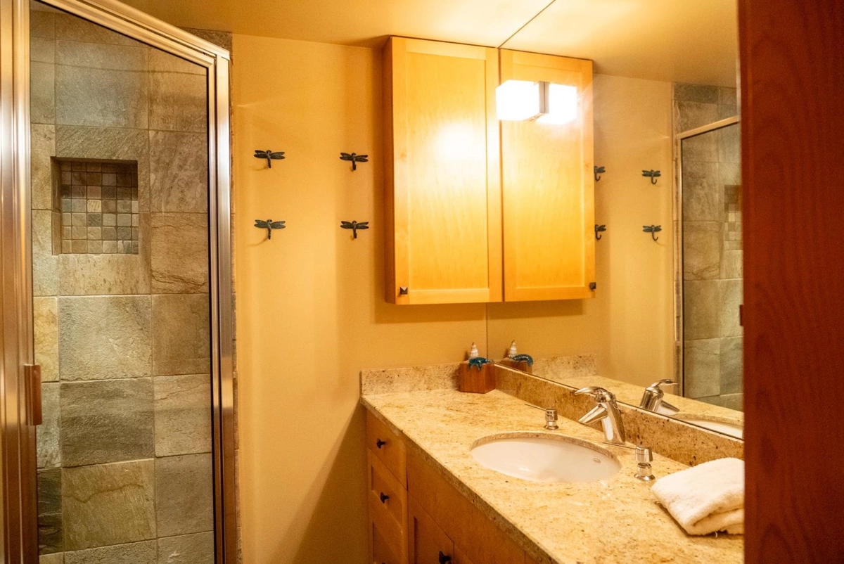 Garage Interior Photo of 8807 Ainslie Point Road, Pender Island, BC