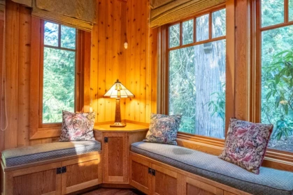 Entry Foyer Photo of 8807 Ainslie Point Road, Pender Island, BC