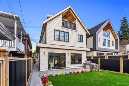 2 4763 Commercial Street, Vancouver, BC, Vancouver — Half Duplex for sale