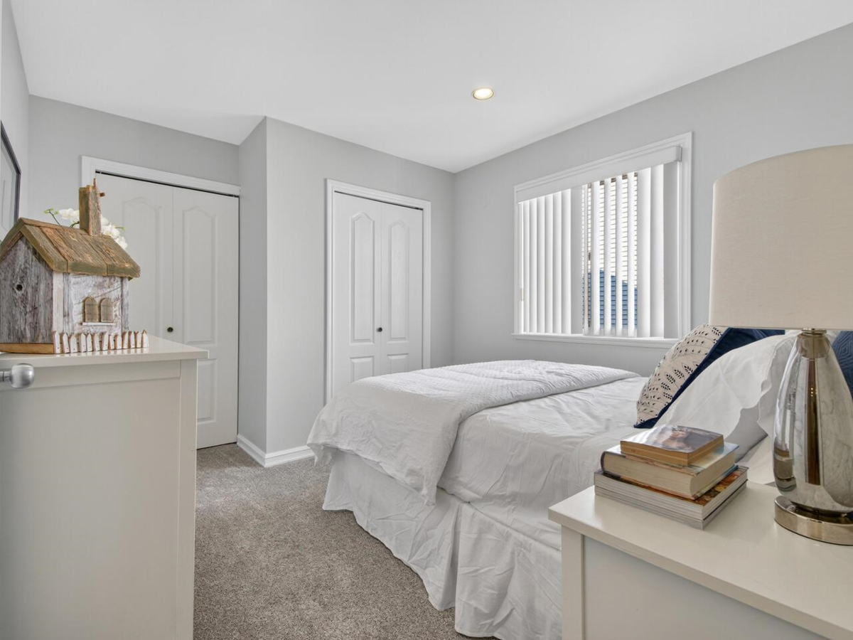 Entry Foyer Photo of 8011 163rd Street, Surrey, BC