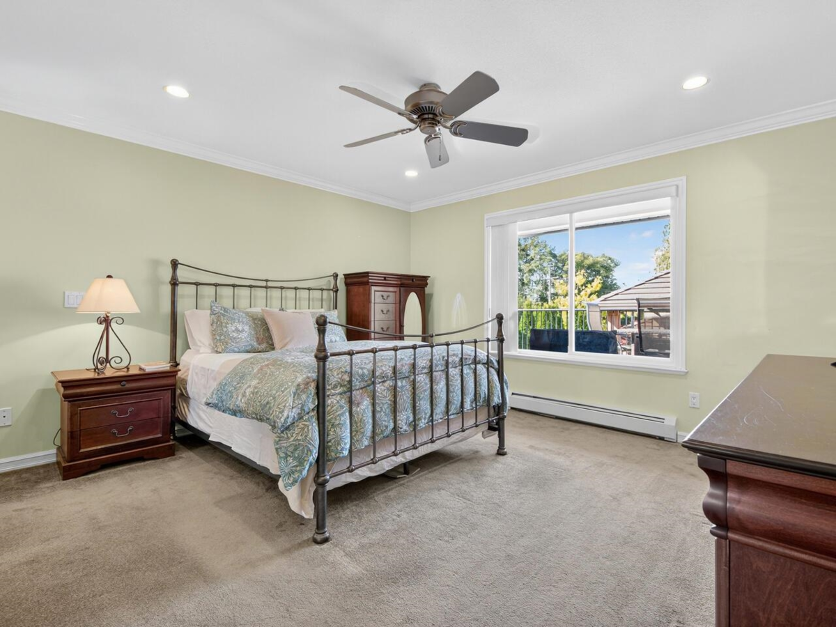 Guest Bathroom Photo of 8011 163rd Street, Surrey, BC