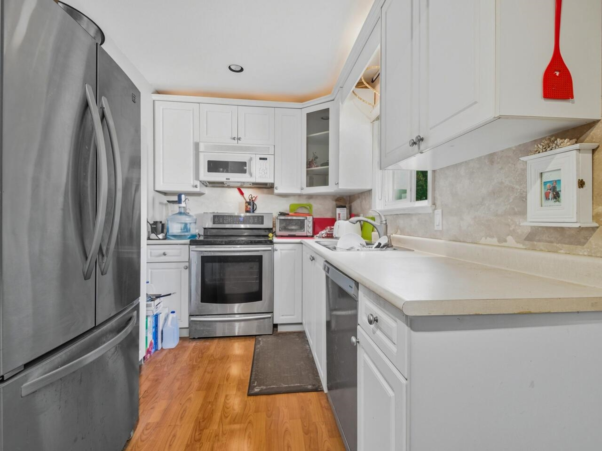 Hot Tub / Spa Photo of 8011 163rd Street, Surrey, BC