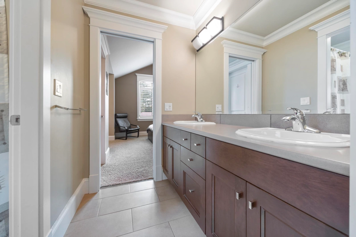 Garden / Landscaping Photo of 618 Berry Street, Coquitlam, BC