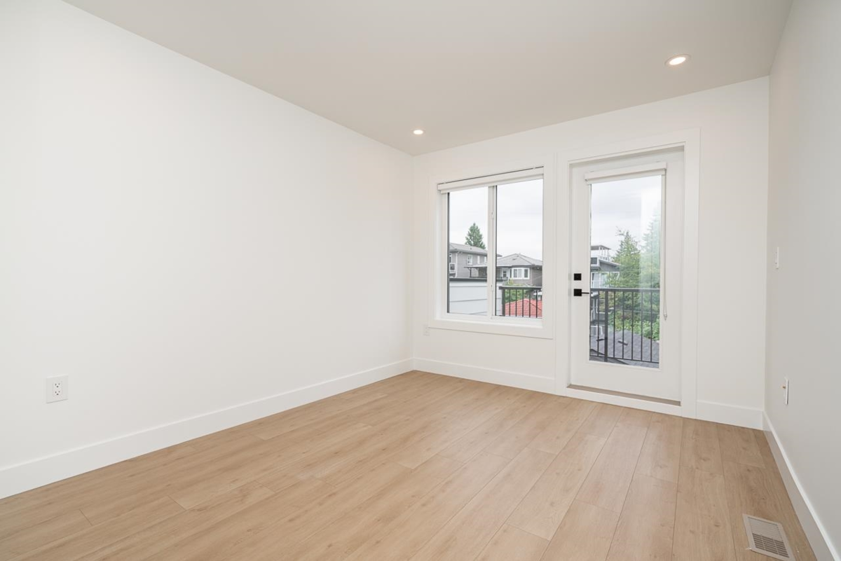 Basement Recreation Room Photo of 2 128 N Grosvenor Avenue, Burnaby, BC