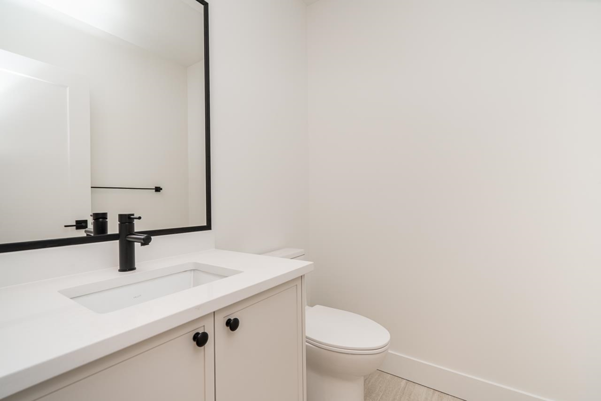 Bedroom 2 Photo of 2 128 N Grosvenor Avenue, Burnaby, BC