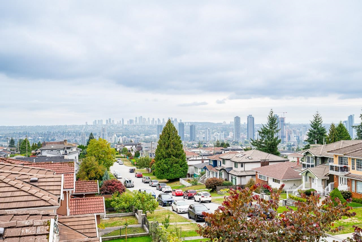 Loft / Bonus Room Photo of 2 128 N Grosvenor Avenue, Burnaby, BC