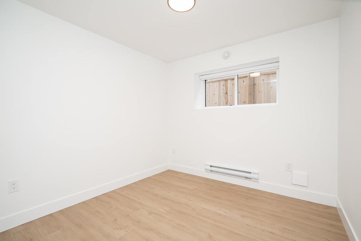 Outdoor Kitchen Photo of 2 128 N Grosvenor Avenue, Burnaby, BC