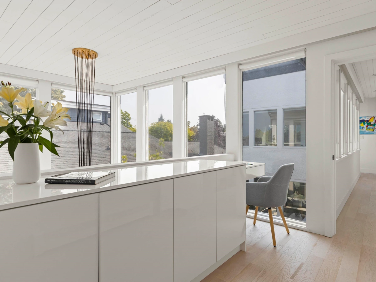 Entry Foyer Photo of 4615 W 7th Avenue, Vancouver, BC