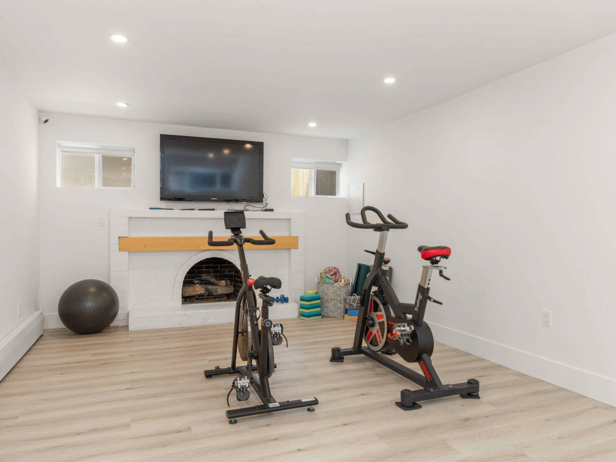 Garden / Landscaping Photo of 4615 W 7th Avenue, Vancouver, BC