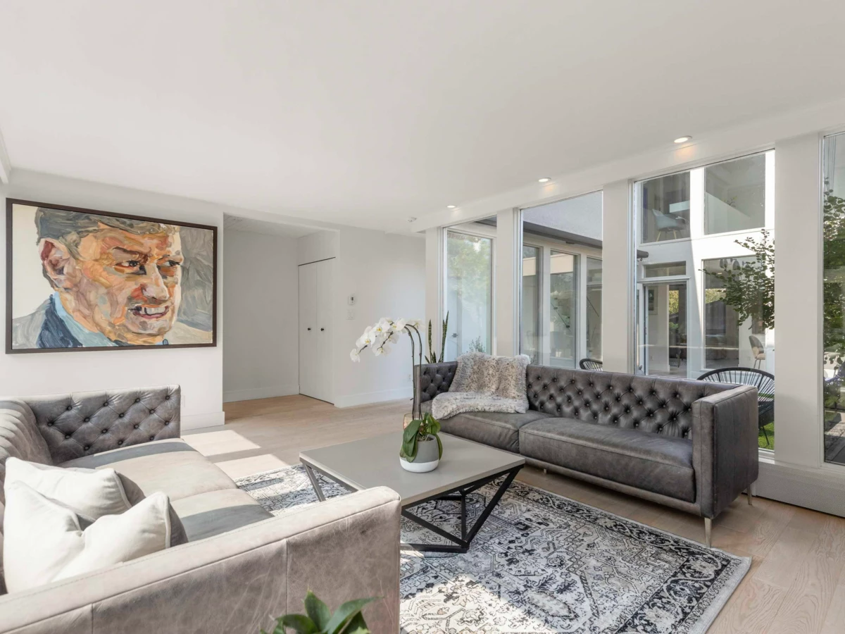 Kitchen Island Photo of 4615 W 7th Avenue, Vancouver, BC