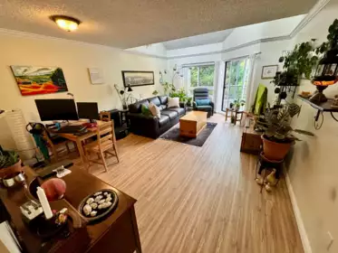 304 1750 Augusta Avenue, Burnaby, BC, Burnaby — Apartment/Condo for sale