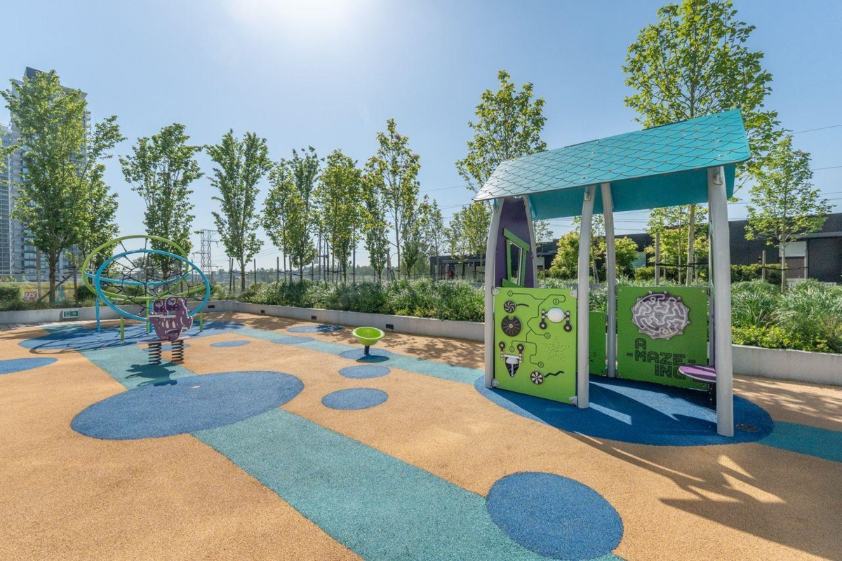 Front Yard Photo of 1201 4433 Alaska Street, Burnaby, BC