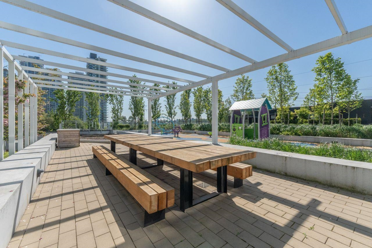 Garden / Landscaping Photo of 1201 4433 Alaska Street, Burnaby, BC