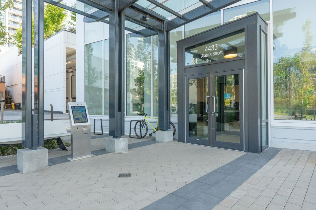 Guest Bathroom Photo of 1201 4433 Alaska Street, Burnaby, BC