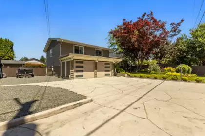 46403 Hope River Road, Chilliwack, BC, Fairfield Island — 3 bed single family residence for sale