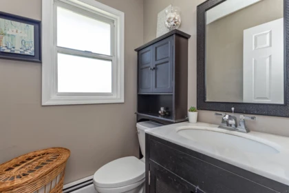 Laundry Room Photo of 46403 Hope River Road, Chilliwack, BC