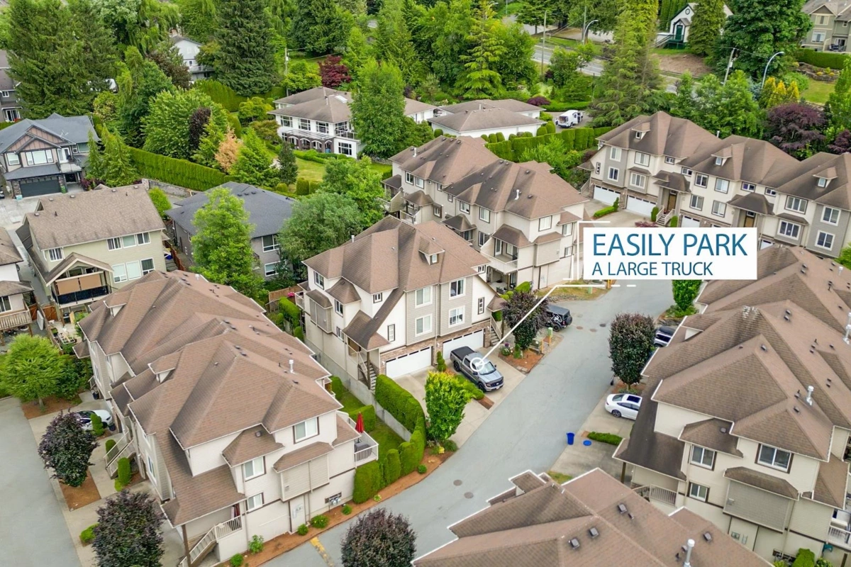 Exterior Front Photo of 25 46778 Hudson Road, Sardis, BC