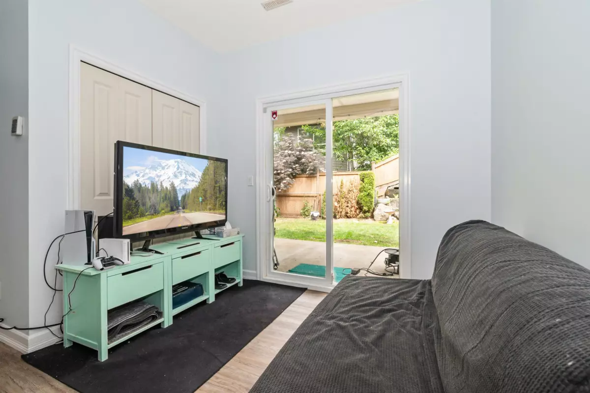 Guest Bathroom Photo of 25 46778 Hudson Road, Sardis, BC