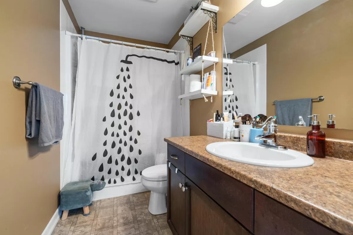 Hallway Photo of 25 46778 Hudson Road, Sardis, BC