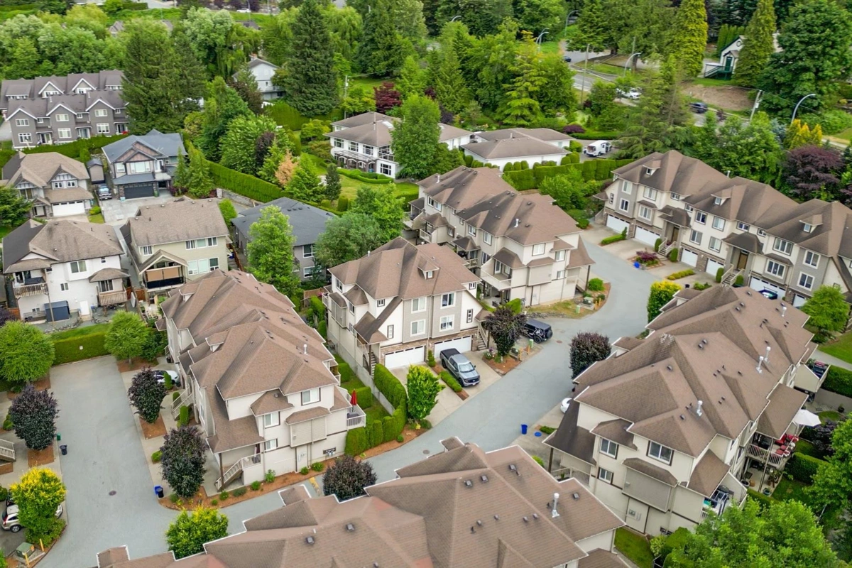 Swimming Pool Photo of 25 46778 Hudson Road, Sardis, BC