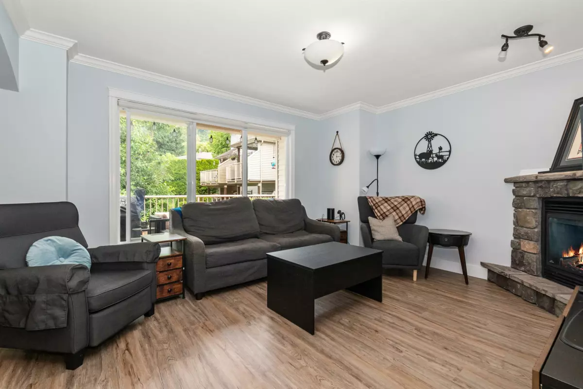 Walk-In Closet Photo of 25 46778 Hudson Road, Sardis, BC