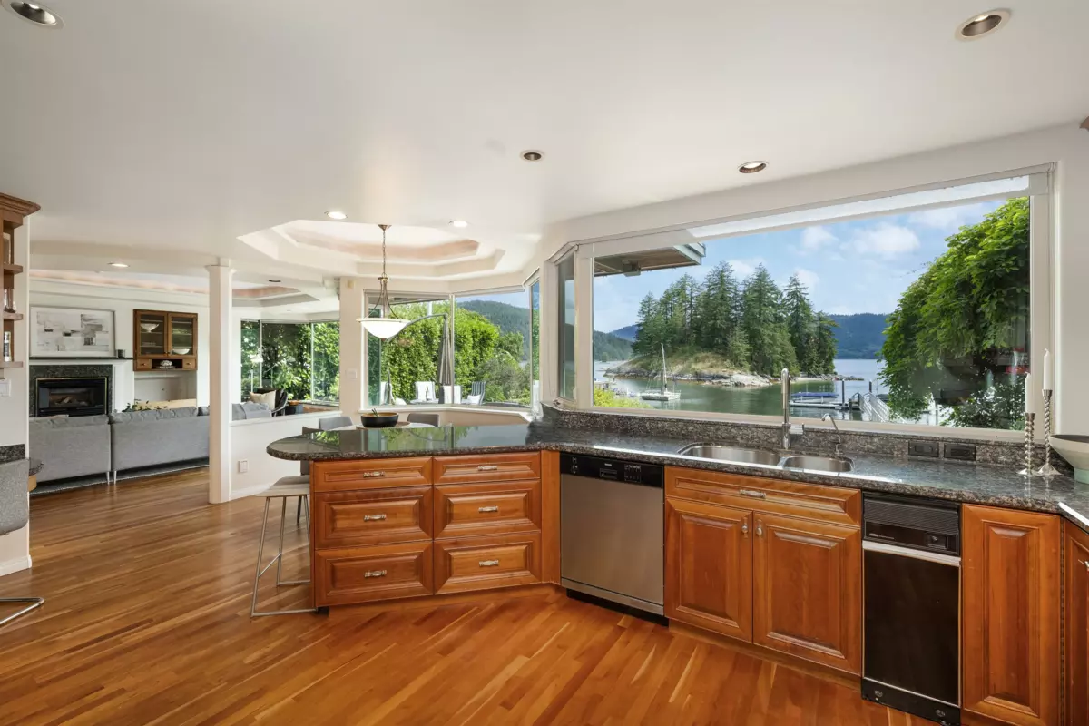 Loft / Bonus Room Photo of 4625 Strathcona Road, North Vancouver, BC