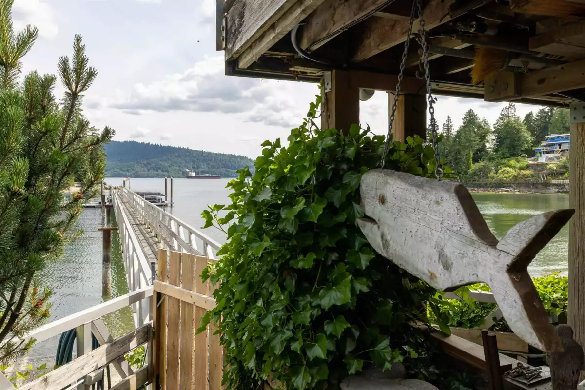 Primary Bathroom Photo of 4625 Strathcona Road, North Vancouver, BC