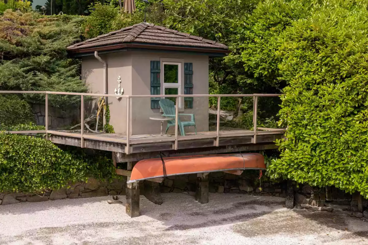 Walk-In Closet Photo of 4625 Strathcona Road, North Vancouver, BC