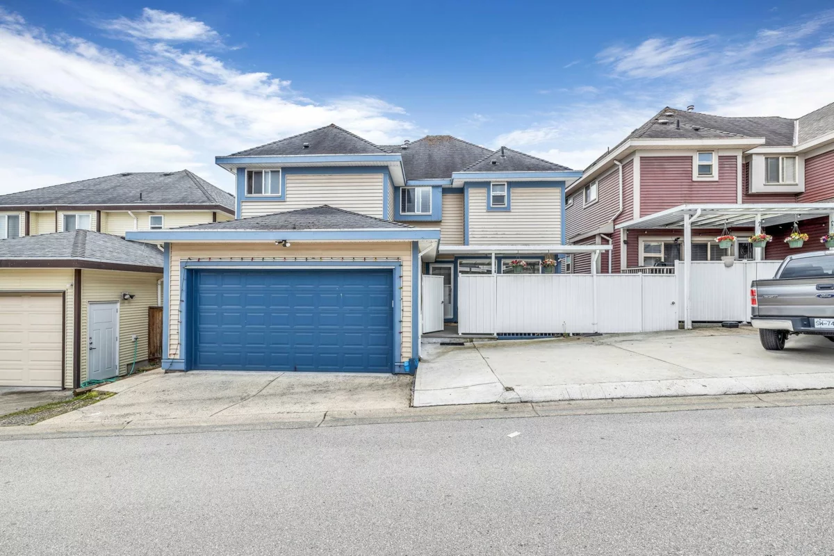 Community Amenities Photo (Clubhouse) of 14833 71a Avenue, Surrey, BC