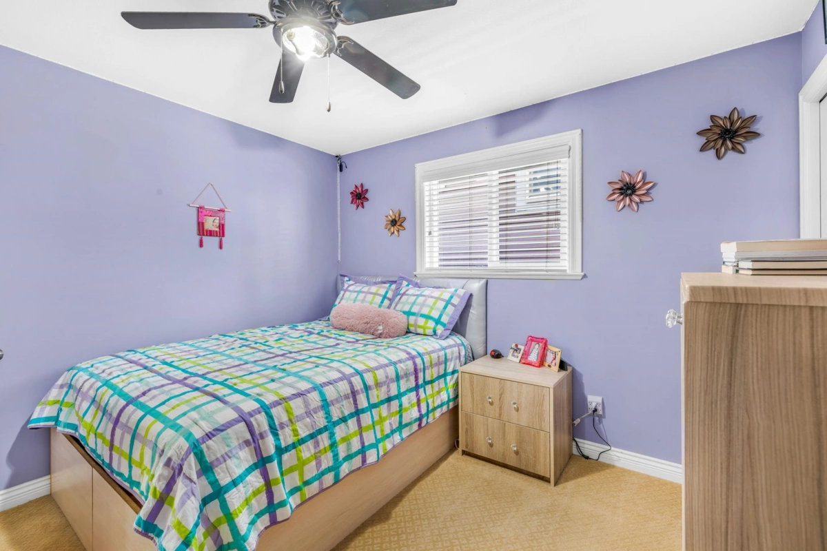 Mudroom Photo of 14833 71a Avenue, Surrey, BC