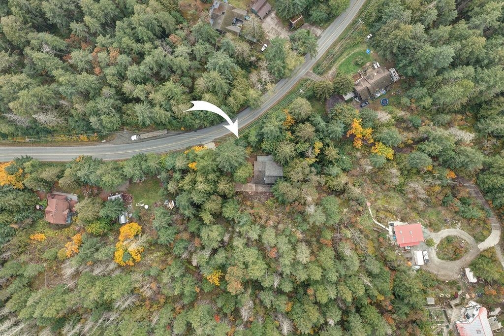 Hot Tub / Spa Photo of 7462 Redrooffs Road, Halfmoon Bay, BC