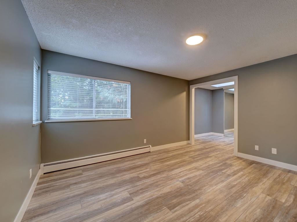 Laundry Room Photo of 7462 Redrooffs Road, Halfmoon Bay, BC