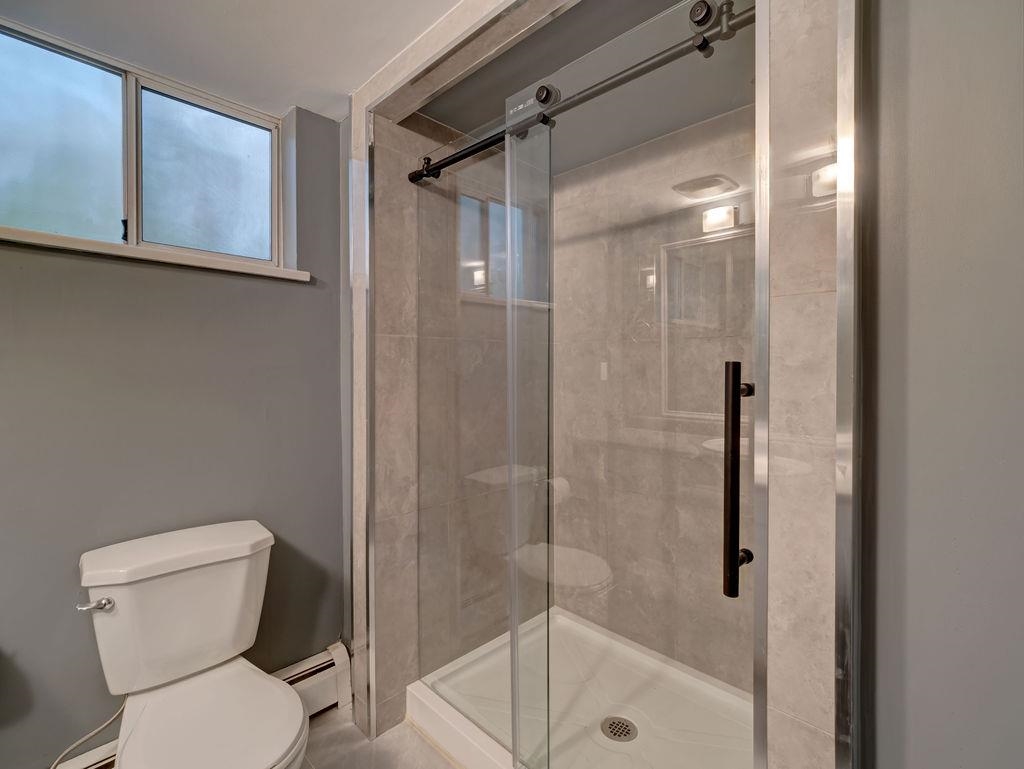 Office / Den Photo of 7462 Redrooffs Road, Halfmoon Bay, BC