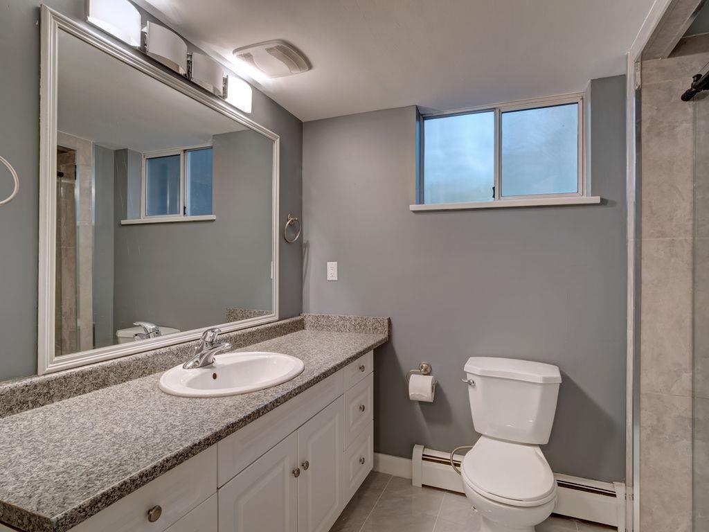 Powder Room Photo of 7462 Redrooffs Road, Halfmoon Bay, BC