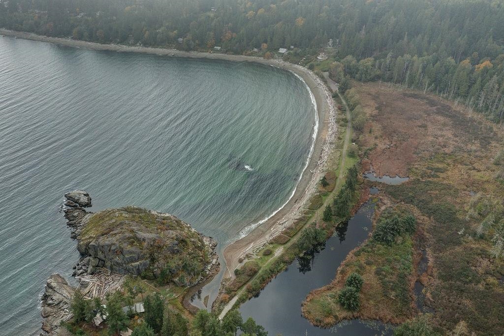 Swimming Pool Photo of 7462 Redrooffs Road, Halfmoon Bay, BC