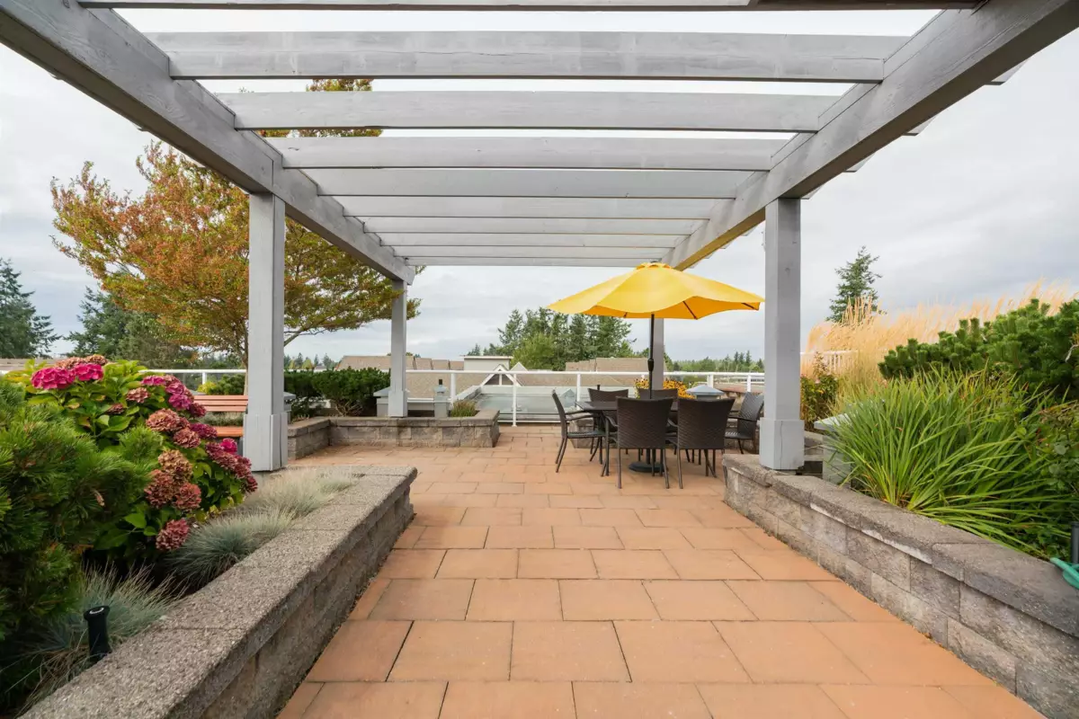 Garden / Landscaping Photo of 101 15299 17a Avenue, Surrey, BC