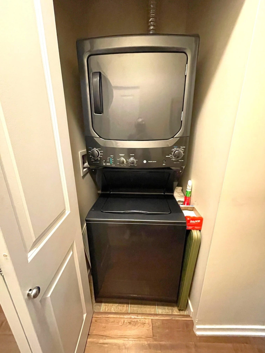 Mudroom Photo of 101 15299 17a Avenue, Surrey, BC