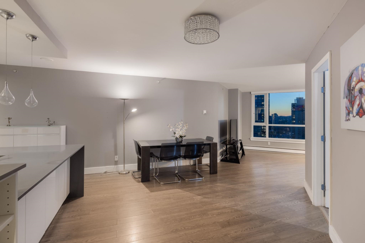 Kitchen Photo of 2101 388 Drake Street, Vancouver, BC