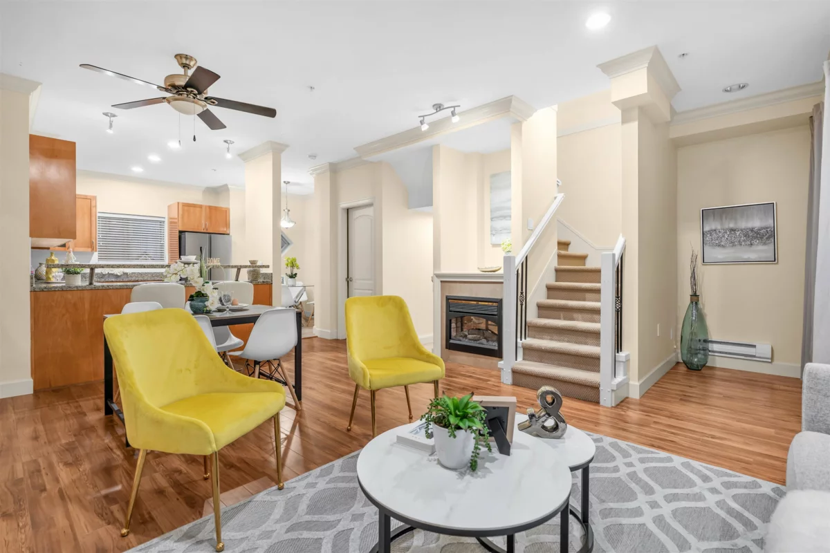 Kitchen Island Photo of 8 3139 Smith Avenue, Burnaby, BC