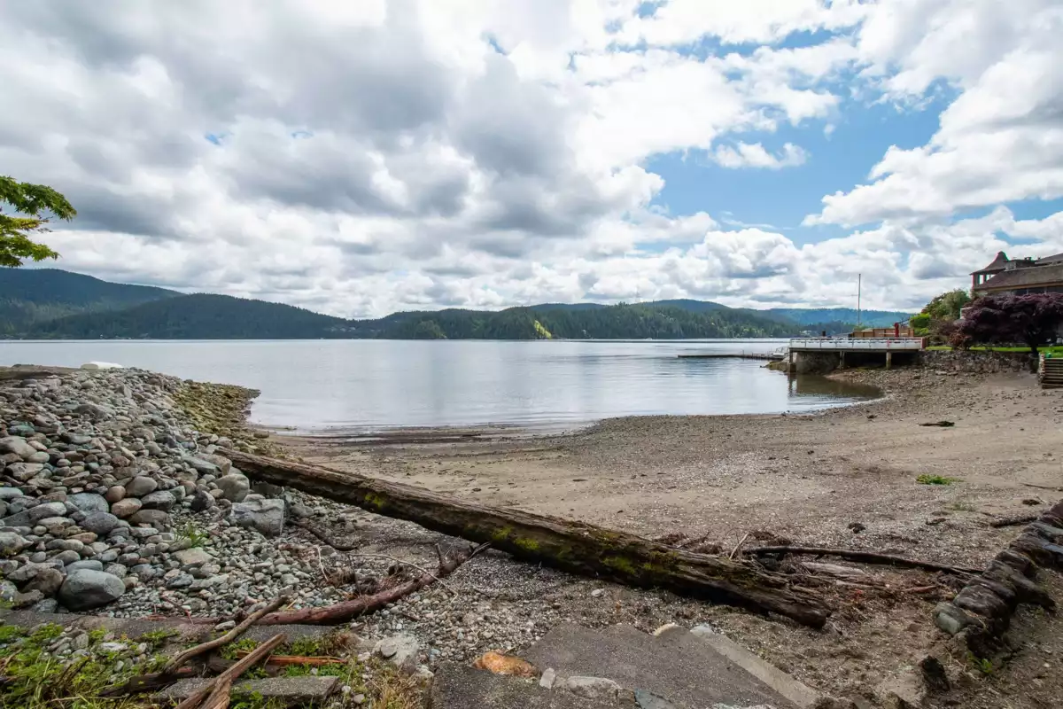 Entry Foyer Photo of 5293 Indian River Drive, North Vancouver, BC