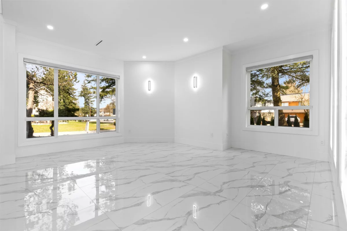 Dining Area Photo of 15584 89b Avenue, Surrey, BC