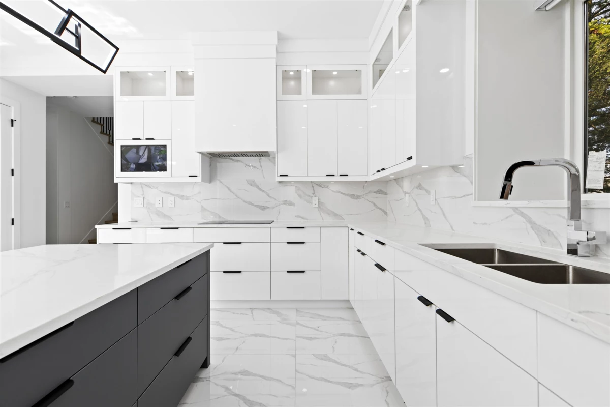 Primary Bedroom Photo of 15584 89b Avenue, Surrey, BC