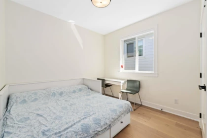 Office / Den Photo of 16591 20 Avenue, Surrey, BC